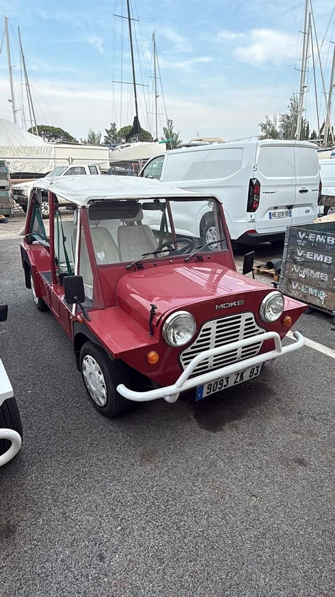 Moke Rouge